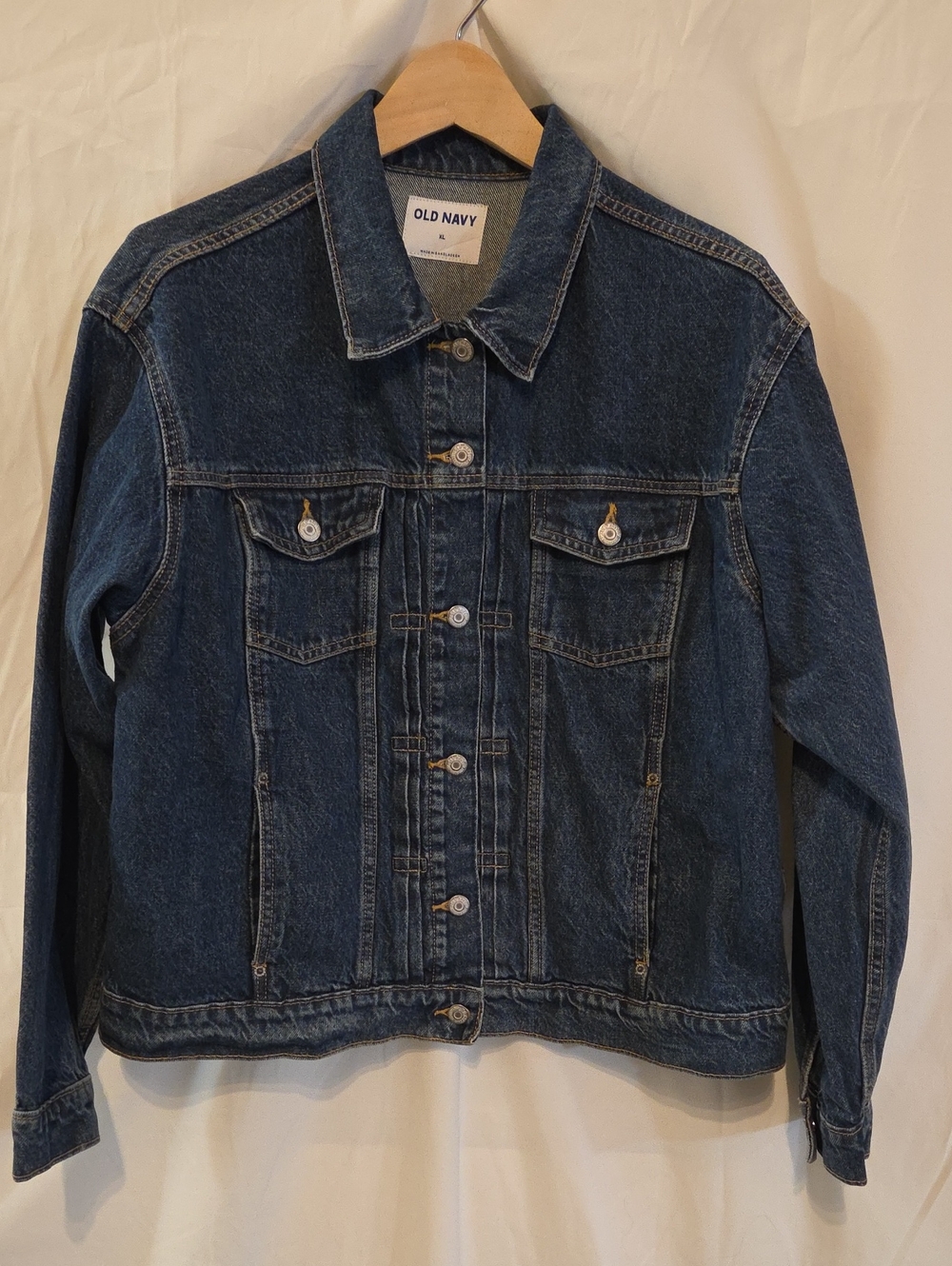 Old Navy Denim Trucker Jacket with Pintucks – Size XL (Like New)
